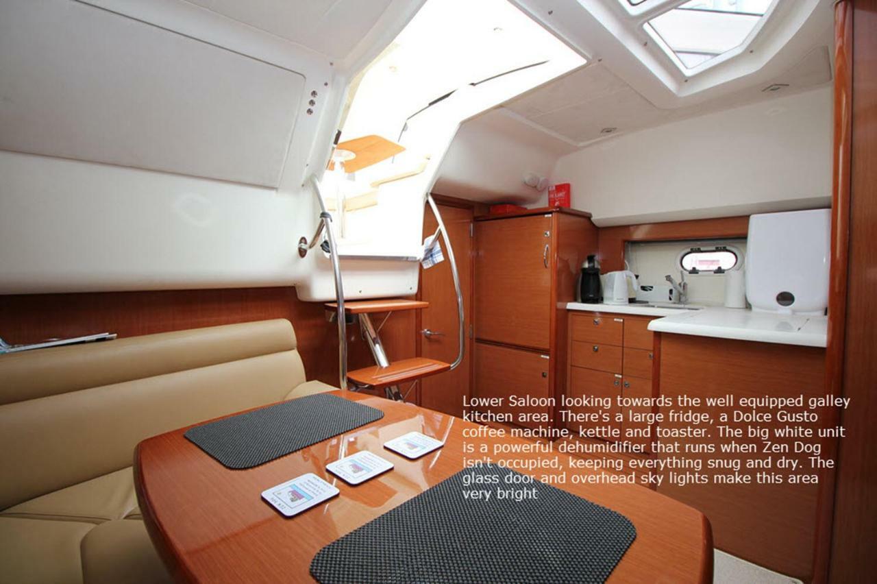 Zen Dog Luxury Motor Yacht Hotel Lymington Buitenkant foto